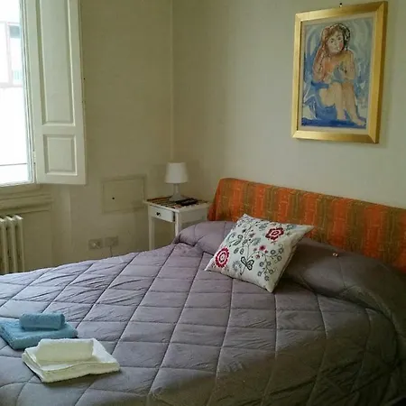 Cozy Adele Florence